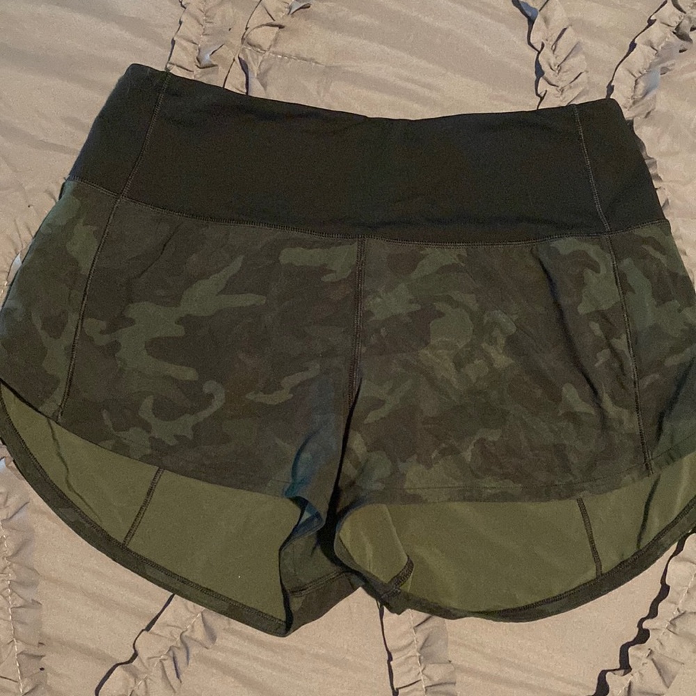 Lululemon speed up HR 2.5 incognito camo multi gator green/black